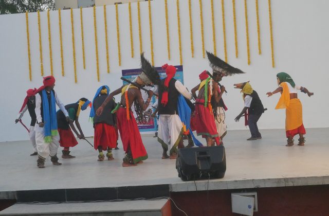 Gondi Gussadi tribal dance
